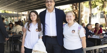 baskan-onur-yigit-kent-lokantasinda-vatandaslarla-bir-araya-geldi.jpg