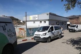 bayraklida-gercegi-aratmayan-tatbikat-hayvan-barinaginda-orman-yangini-tatbikati.jpg