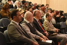 eu-birgivi-ilahiyat-fakultesinde-bilimsel-bilginin-tarihsel-sureci-ele-alindi.jpg