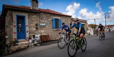 gran-fondo-cesme-2025-pedallar-dokuzuncu-kez-cesme-icin-donuyor.jpg