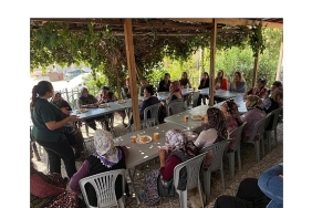 karsiyakada-mahalle-mahalle-kadin-dayanismasi.jpg