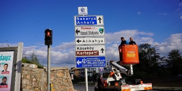 kocaeli-stadinin-yeni-isim-tabelalari-monte-edildi.jpg