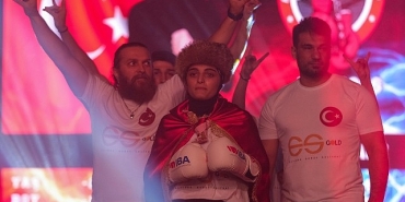 kocaelide-kick-boks-firtinasi-esti.jpg