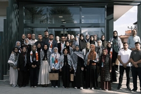 kudus-calisma-grubunun-hakikate-bir-gecit-calistayi-liseli-genclere-filistin-farkindaligi-kazandiriyor.jpg