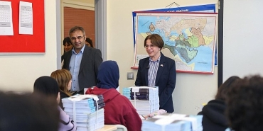 sinavlara-hazirlanan-ogrencilere-belediyeden-kaynak-destegi.jpg