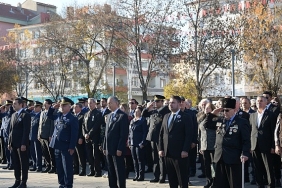10-kasimda-ataturk-saygiyla-anildi.jpg