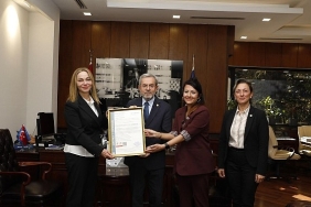 ankara-universitesi-iso-iec-42001-yapay-zeka-yonetim-sistemi-akredite-belgesini-alan-dunyadaki-ilk-universite-oldu.jpg