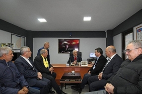 baskan-erkan-aydin-istiklal-mahallesinde-vatandaslarla-bulustu.jpg
