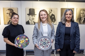 baskan-mutlu-ogretmenlerle-bulustu-basarimizda-rolunuz-buyuk.jpg