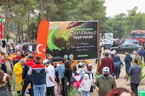 baskan-ozyigit-emirlerdeki-yesil-seferberlige-katildi.jpg