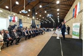 baskan-tugay-gelecegi-bekleyen-degil-gelecegi-planlayan-ve-insa-eden-bir-sehir-olmak-zorundayiz.jpg