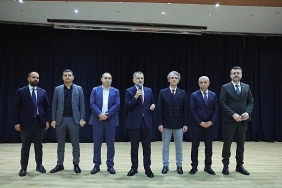 baskan-vekili-ibrahim-akin-belediye-personeli-ile-bulustu.jpg