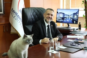 baskan-vekili-ibrahim-akindan-ornek-davranis.jpg