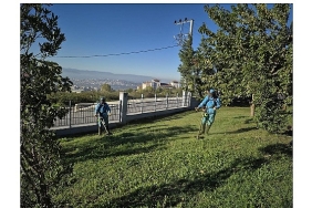 dilovasi-millet-bahcesi-dip-kose-temizleniyor.jpg
