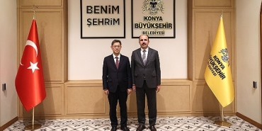 kardes-sehir-siyan-belediye-baskani-niuping-baskan-altayi-ziyaret-etti.jpg