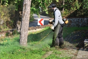 kartepe-belediyesi-park-ve-bahceler-mudurlugunden-yogun-calisma.jpg