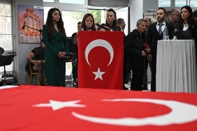 kemerde-ogretmenler-gunu-programi-duzenlendi.jpg