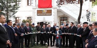 konya-buyuksehir-tarafindan-yenilenen-sehit-aileleri-dernegi-binasinin-acilisi-dualarla-yapildi.jpg