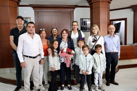kucuk-yelkencilerden-baskan-hatice-gencaya-anlamli-ziyaret.jpg