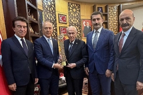 turkiye-bisiklet-federasyonundan-mhp-genel-baskani-devlet-bahceli-ziyareti.jpg