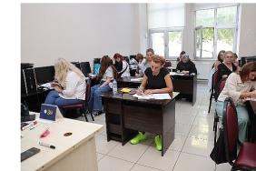 yabanci-dil-ko-mekle-ogreniliyor.jpg