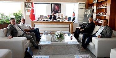 yalcindan-baskan-topalogluna-nezaket-ziyareti.jpg