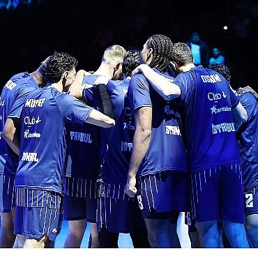 anadolu-efesin-konugu-real-madrid.jpg