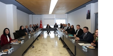 baskan-sadi-ozdemir-sanayi-bolgeleri-temsilcileriyle-bir-araya-geldi.jpg