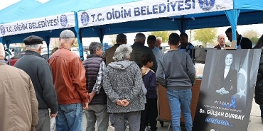 didimde-merhume-gulsah-durbay-icin-lokma-hayri-duzenlendi.jpg