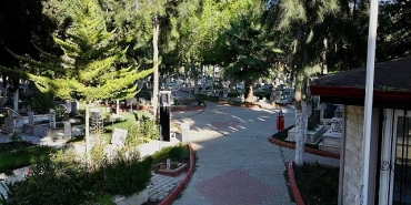 mezarliklar-duzenli-ve-eksiksiz-bir-sekilde-devredildi.jpg