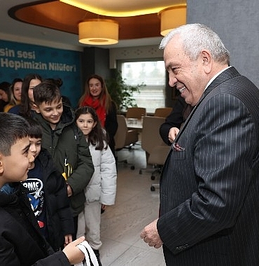 badirgali-cocuklar-el-emeklerini-baskan-sadi-ozdemire-hediye-etti.jpg