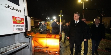 beylikduzunde-kar-mesaisi-7-24-suruyor.jpg