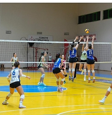 burhaniye-belediyesi-4-geleneksel-yildiz-kizlar-voleybol-turnuvasi-sona-erdi.jpg