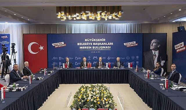 chpli-buyuksehir-belediye-baskanlari-mersinde-bulustu.jpg