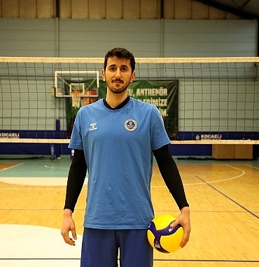 kagitspor-voleybolda-efeler-ligi-diyor.jpg