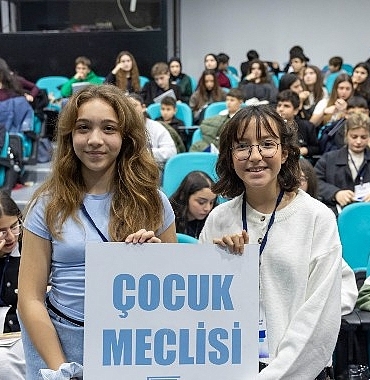 konakin-cocuk-meclisinde-secim-heyecani.jpg