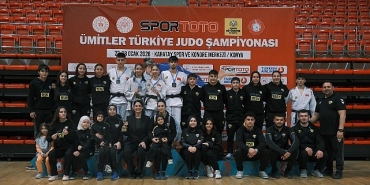 konya-buyuksehir-umitler-judo-takimi-turkiye-ikincisi-oldu.jpg