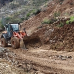 antalya-buyuksehir-belediyesi-ekiplerinden-yol-mesaisi.jpg