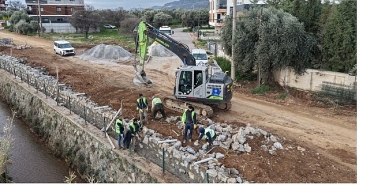 aydin-buyuksehir-belediyesi-kentin-dort-bir-yaninda-es-zamanli-calismalarini-surduruyor.jpg
