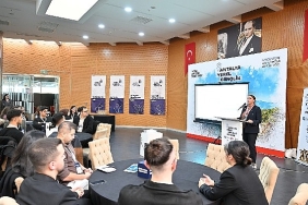 buyuksehirde-antalya-yerel-genclik-forumu-duzenlendi.jpg
