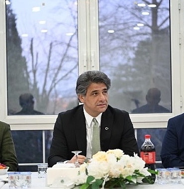 kartepe-belediye-meclisi-iftar-sofrasinda-bir-araya-geldi.jpg