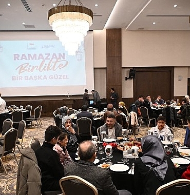 kartepede-ramazanin-ilk-iftarinda-sehit-aileleri-ve-gazilerle-anlamli-bulusma.jpg