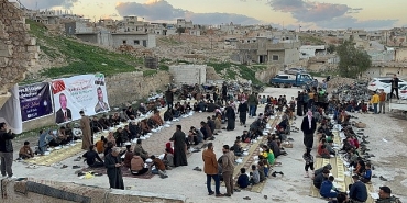 konya-buyuksehir-suriyenin-3-sehrinde-iftar-sofralari-kuruyor.jpg