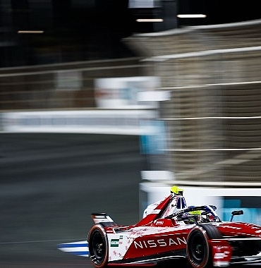nissan-formula-e-takimi-ciddede-sezon-12nin-ucuncu-podyumunu-elde-etti.jpg