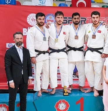sporun-baskenti-kocaelide-judo-firtinasi-esti.jpg