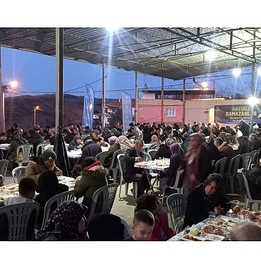 baskan-cercioglu-binlerce-vatandasi-her-gun-iftar-sofralarinda-bulusturuyor.jpg