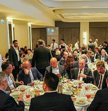 baskan-dutlulu-basin-mensuplari-ve-meclis-uyeleriyle-iftarda-bulustu.jpg