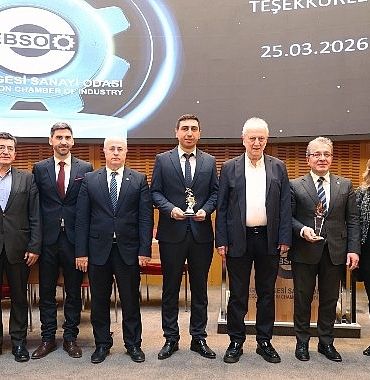 deuden-universite-sanayi-is-birliginde-onemli-basari-rektor-prof-dr-bayram-yilmaza-ustun-hizmet-onur-odulu.jpg