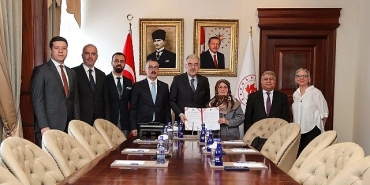 inegole-yeni-saglik-merkezi-icin-imzalar-atildi.jpg