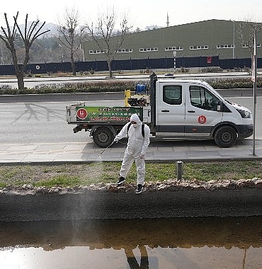 keciorende-larva-mucadelesi-ve-bordo-bulamaci-uygulamalari-araliksiz-devam-ediyor.jpg